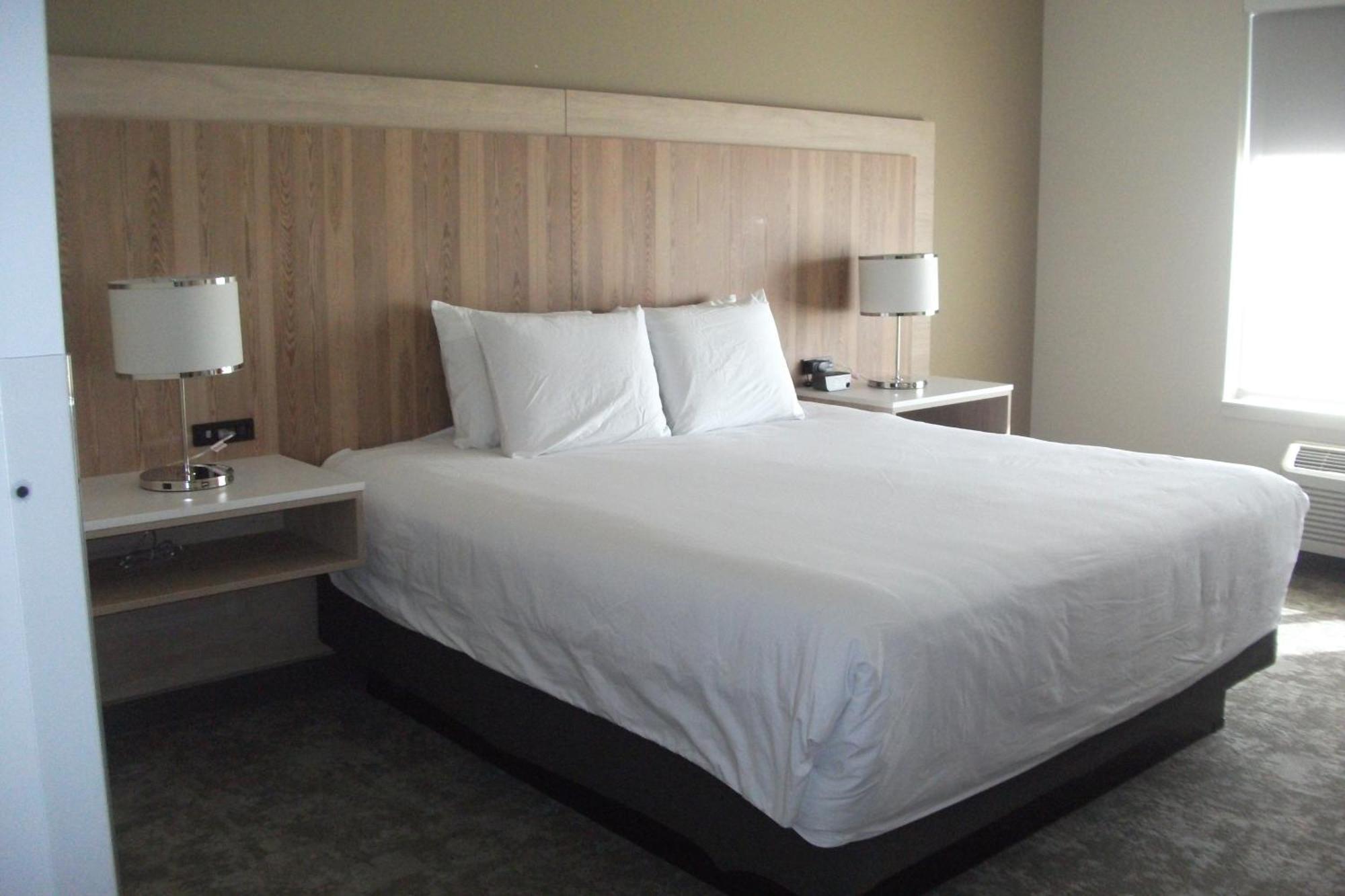 Radisson Hotel Pendleton Airport Екстериор снимка