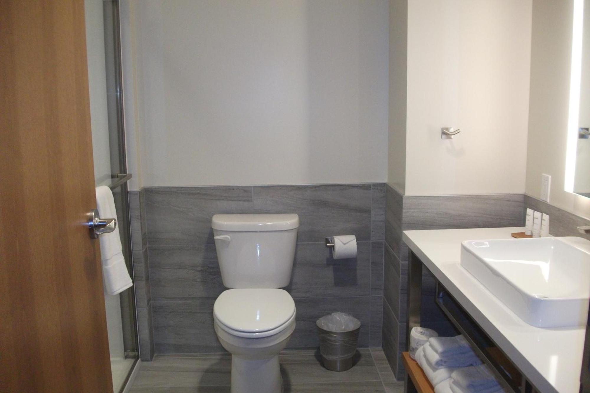 Radisson Hotel Pendleton Airport Екстериор снимка