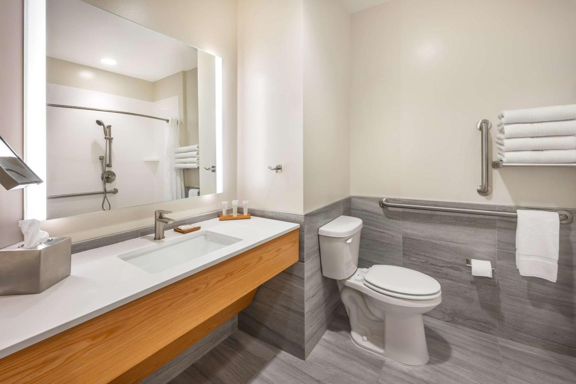 Radisson Hotel Pendleton Airport Екстериор снимка
