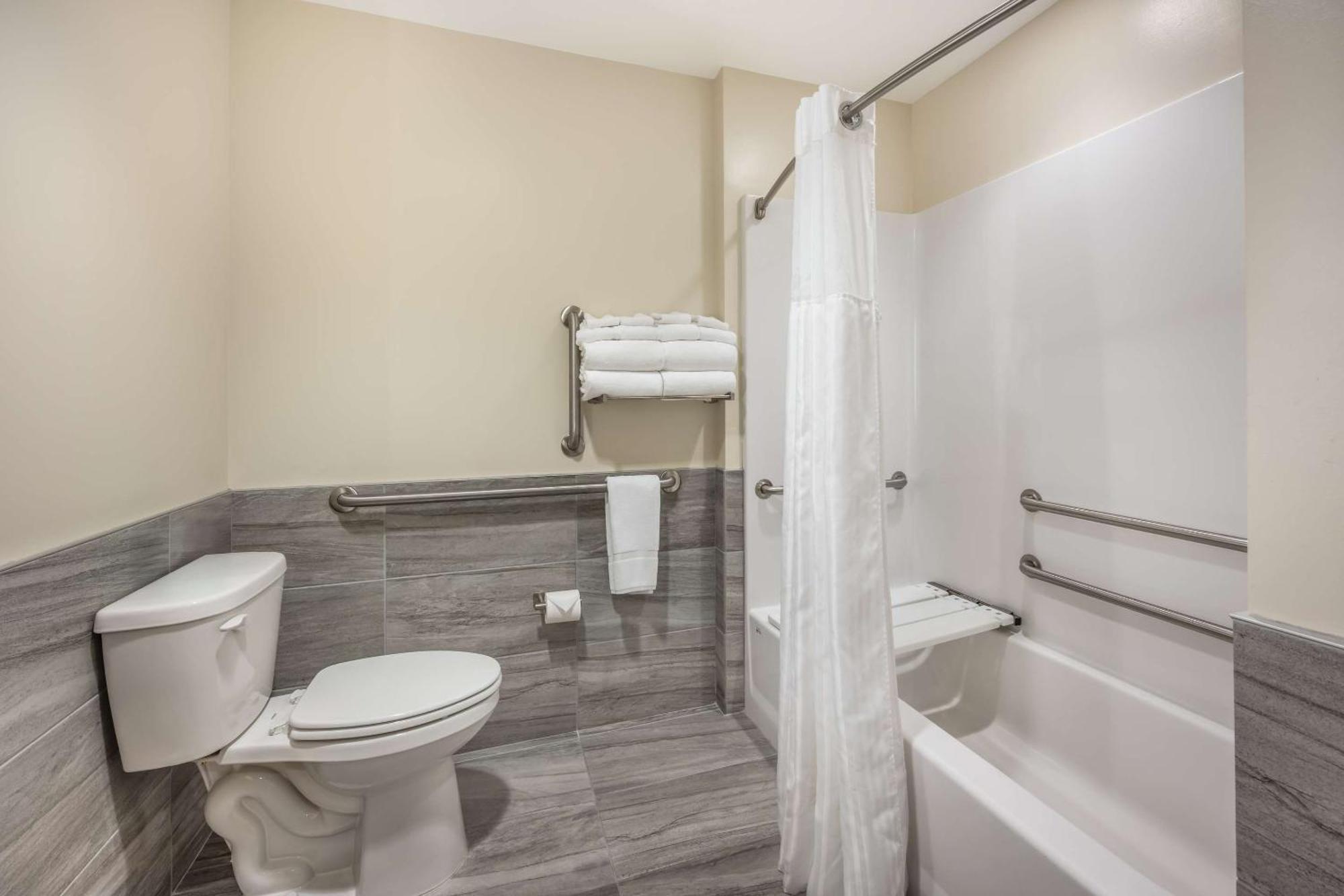 Radisson Hotel Pendleton Airport Екстериор снимка