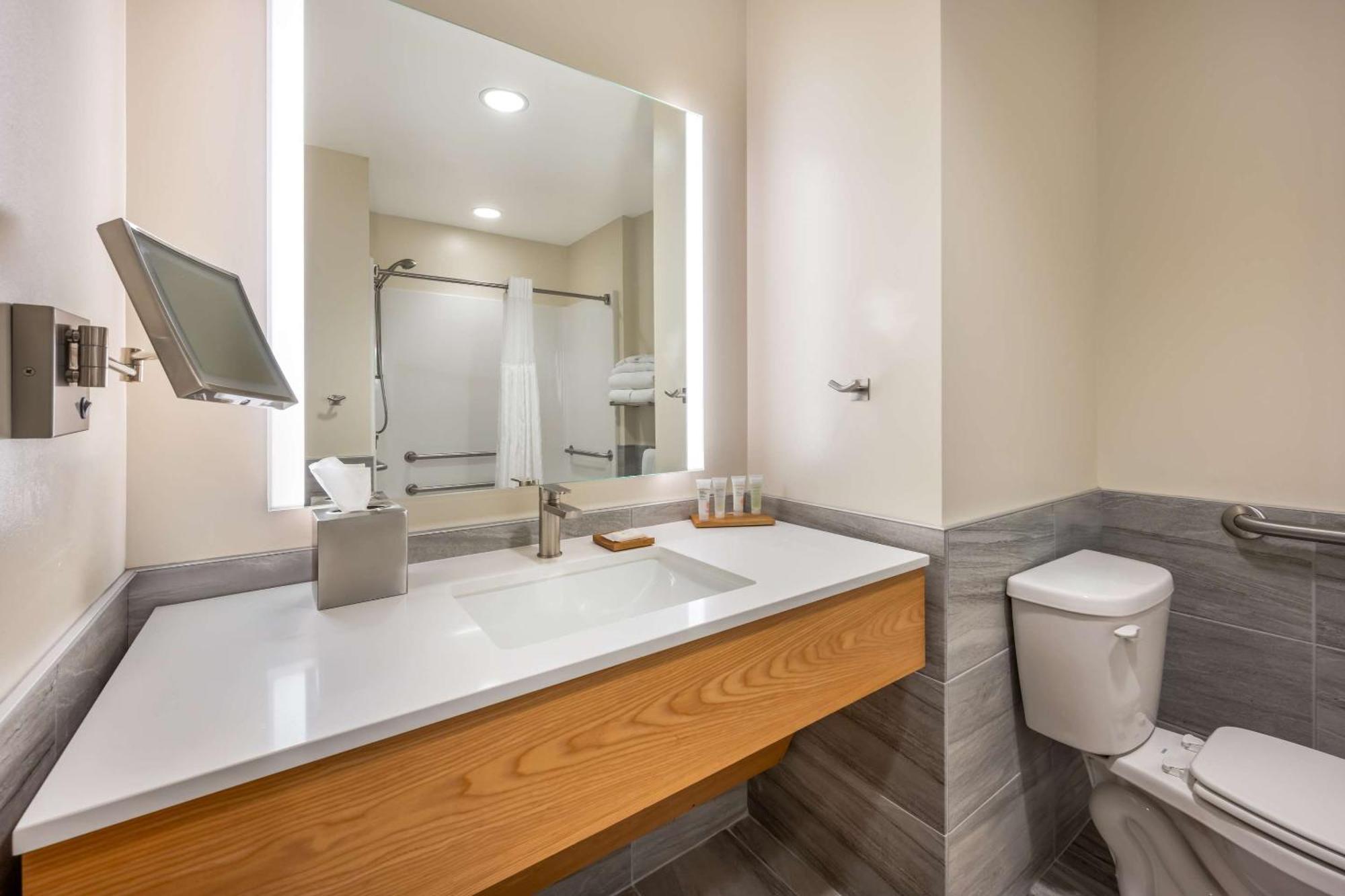Radisson Hotel Pendleton Airport Екстериор снимка