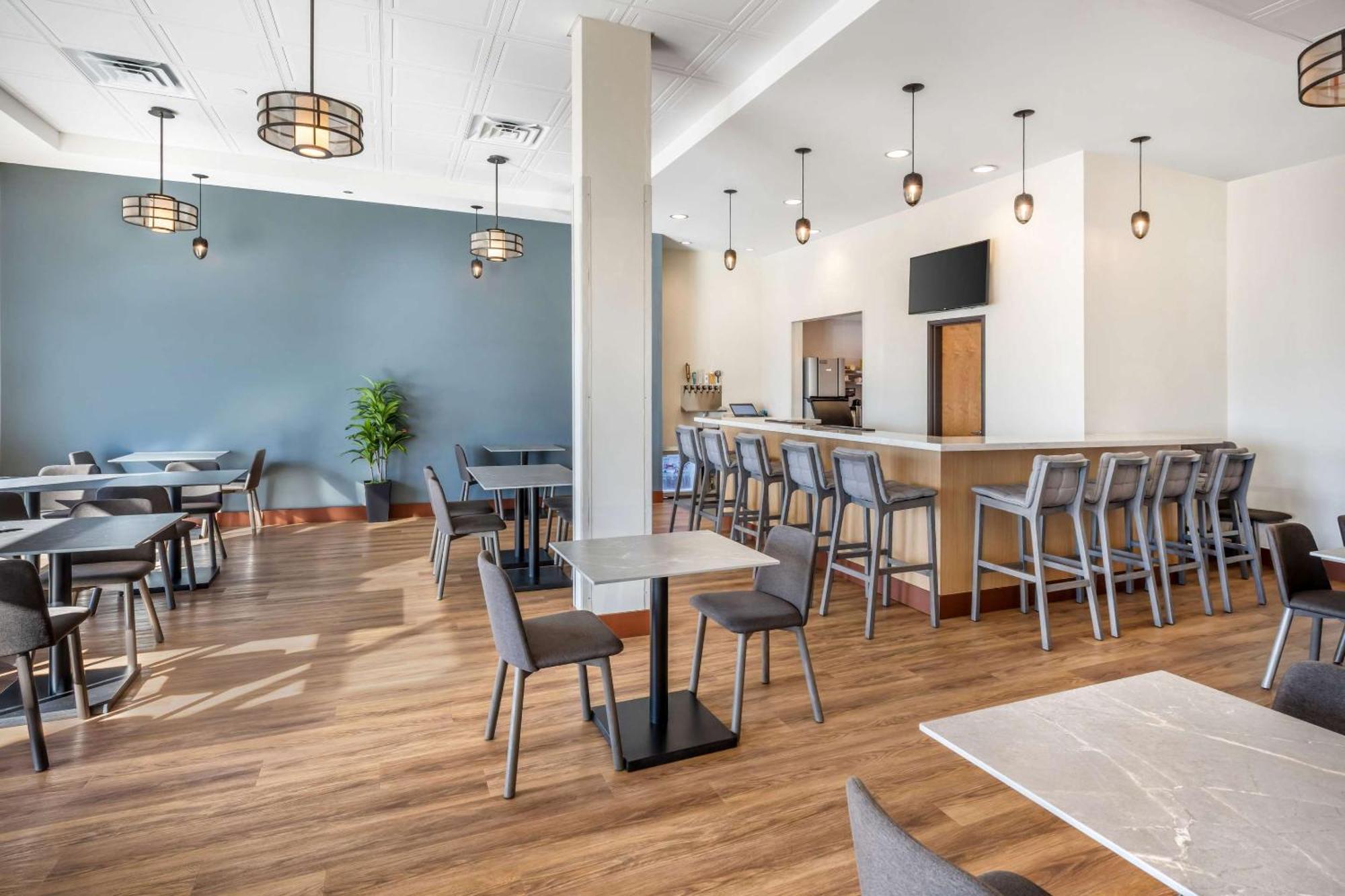 Radisson Hotel Pendleton Airport Екстериор снимка