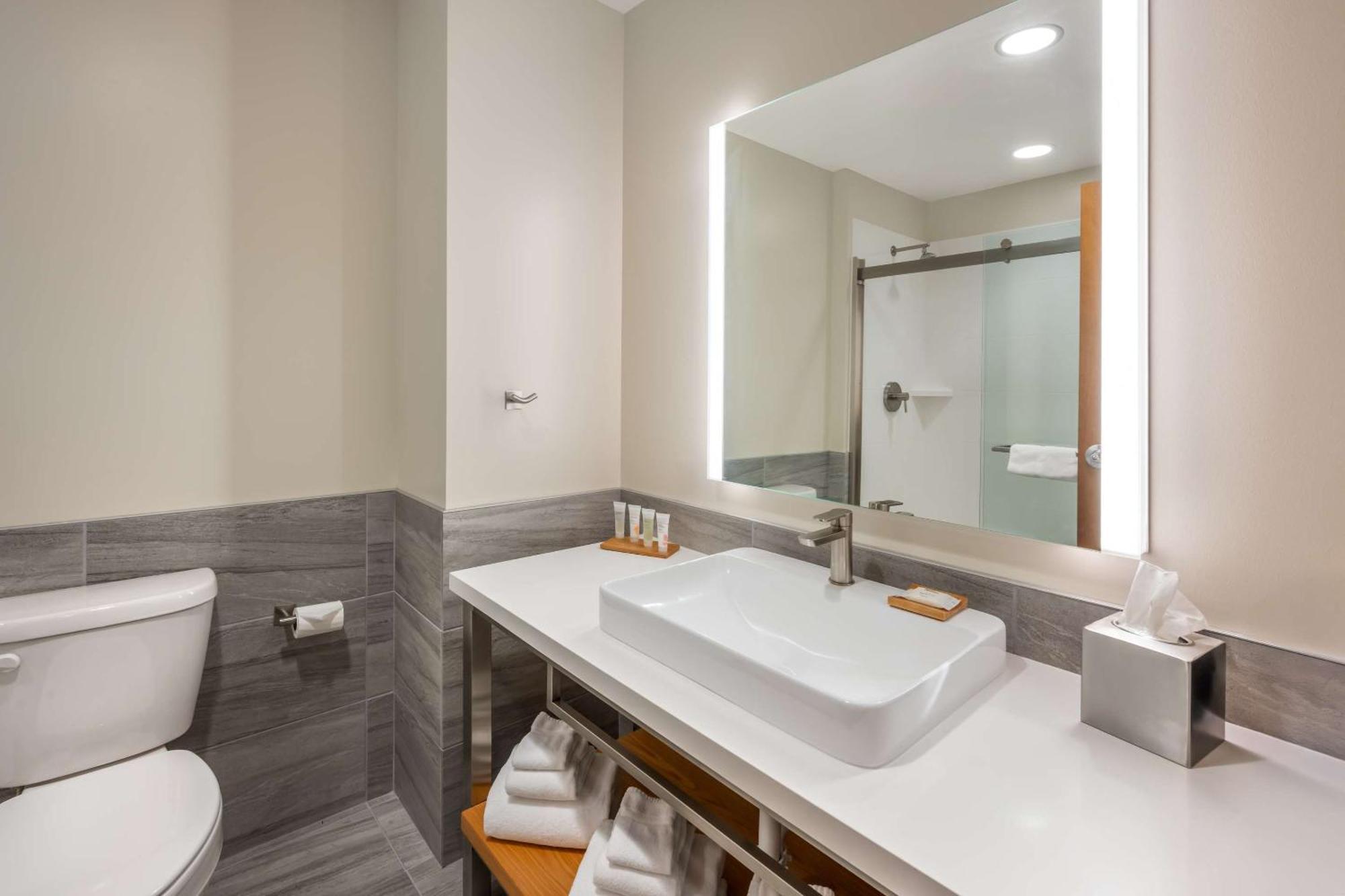 Radisson Hotel Pendleton Airport Екстериор снимка